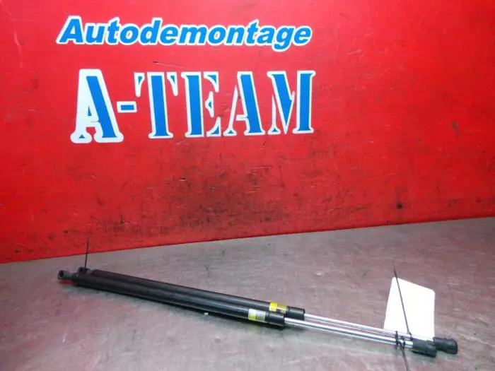 Set of tailgate gas struts Toyota Prius Plus