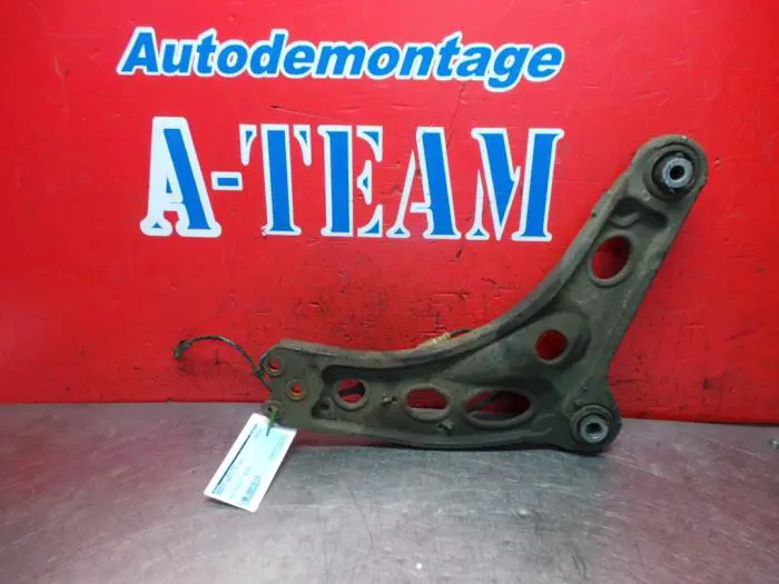 Front wishbone, left Renault Trafic