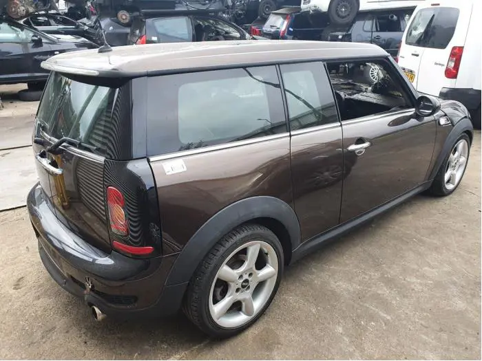 Rear seatbelt, left Mini Clubman