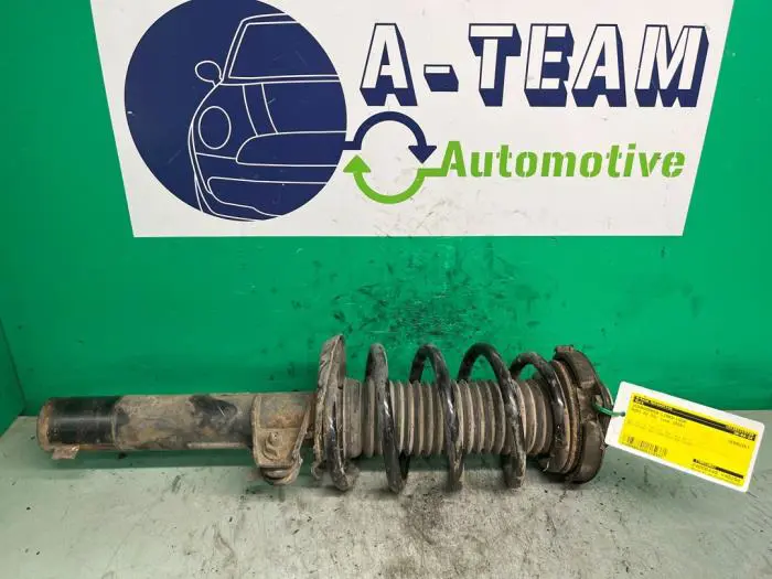 Fronts shock absorber, left Audi A3