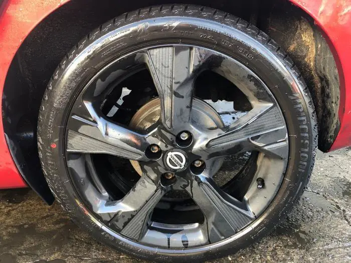 Wheel + tyre Nissan Micra