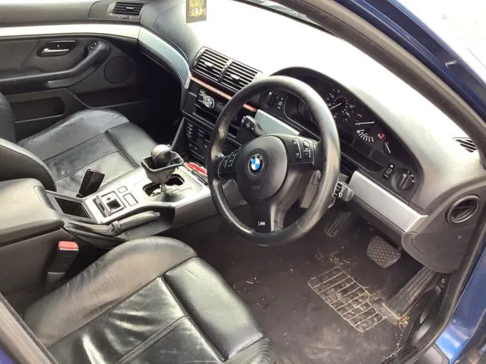 Seat, left BMW 5-Serie