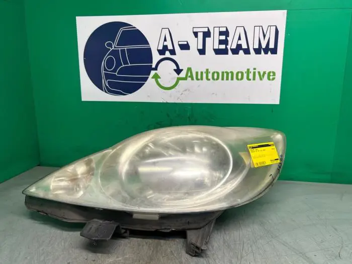 Headlight, left Peugeot 107