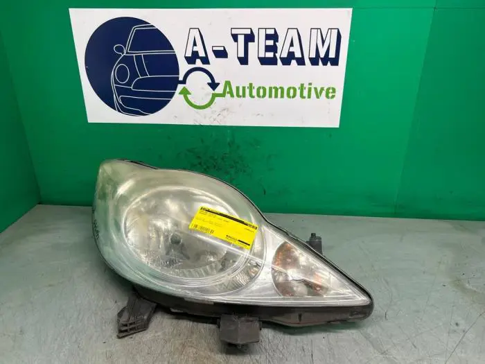 Headlight, right Peugeot 107