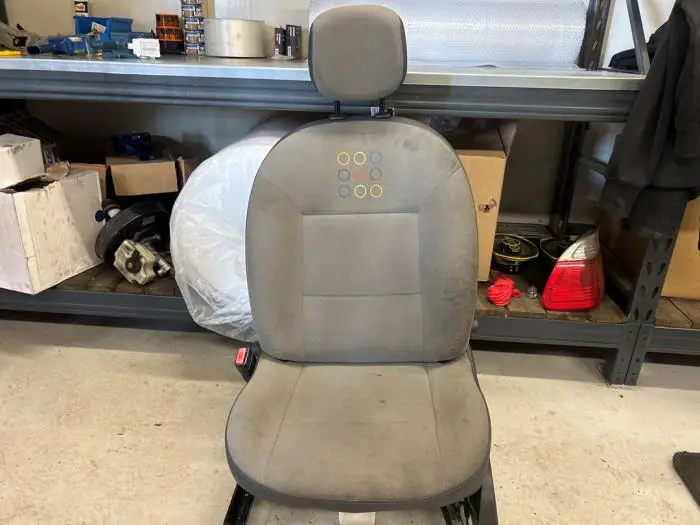 Seat, left Renault Twingo