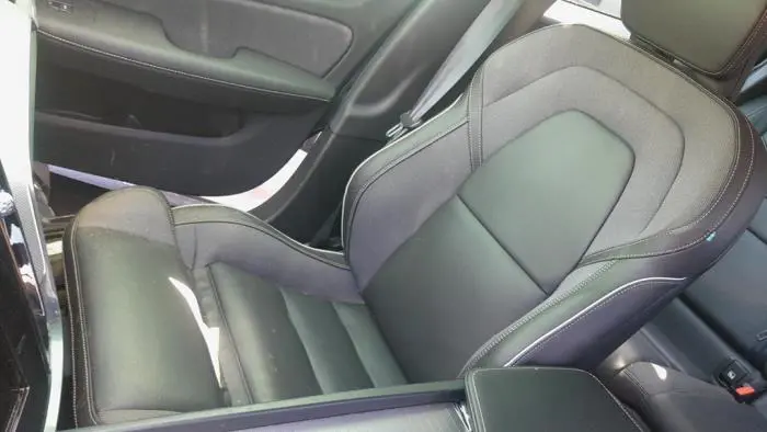 Front seatbelt, right Volvo V60