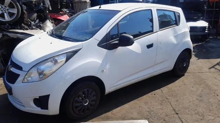 Door 4-door, front left Chevrolet Spark