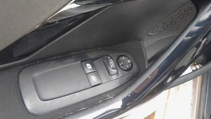 Electric window switch Peugeot 208