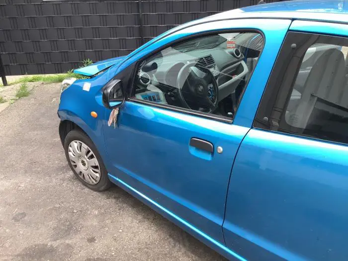 Door 4-door, front left Suzuki Alto