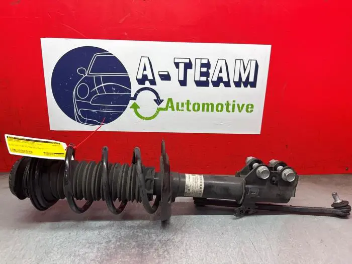 Front shock absorber, right Toyota Yaris Cross