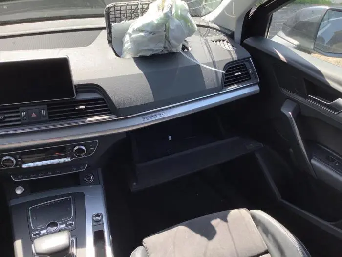 Glovebox Audi Q5