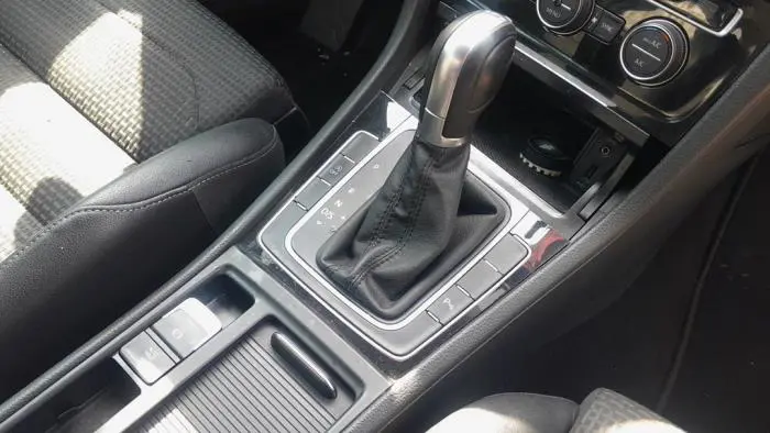 Automatic gear selector Volkswagen Golf