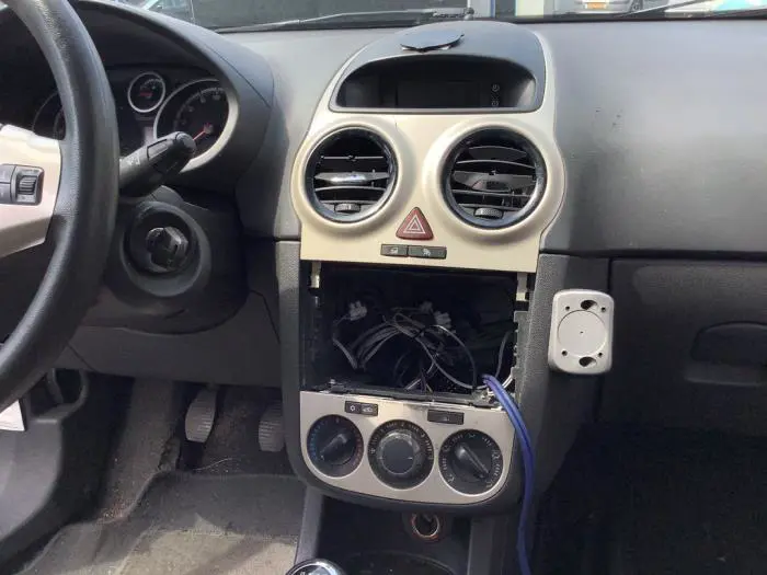 Heater control panel Opel Corsa