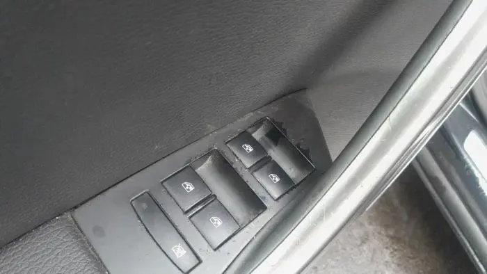 Electric window switch Opel Astra