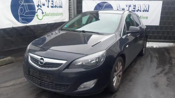 Knuckle, front left Opel Astra