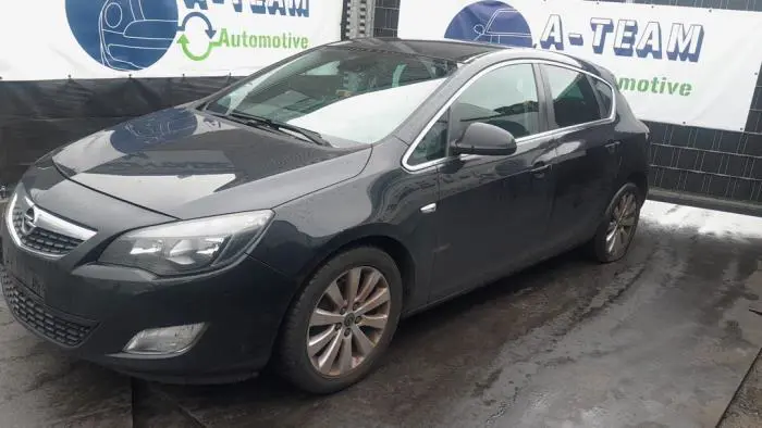 Door 4-door, front left Opel Astra