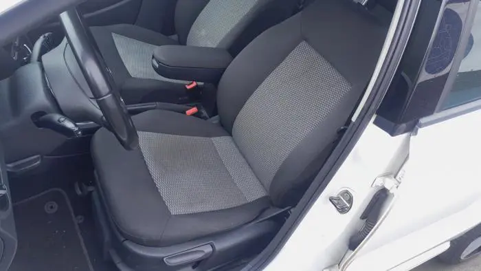 Seat, left Volkswagen Polo