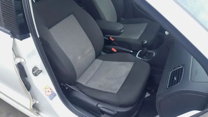 Seat, right Volkswagen Polo