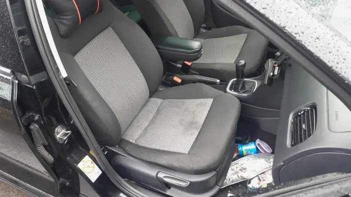 Seat, right Volkswagen Polo