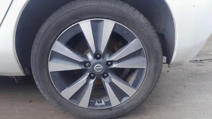 Set of wheels + tyres Nissan Leaf