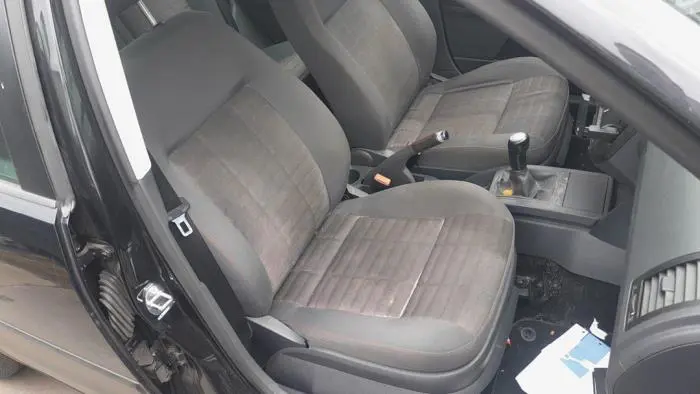 Seat, right Volkswagen Polo