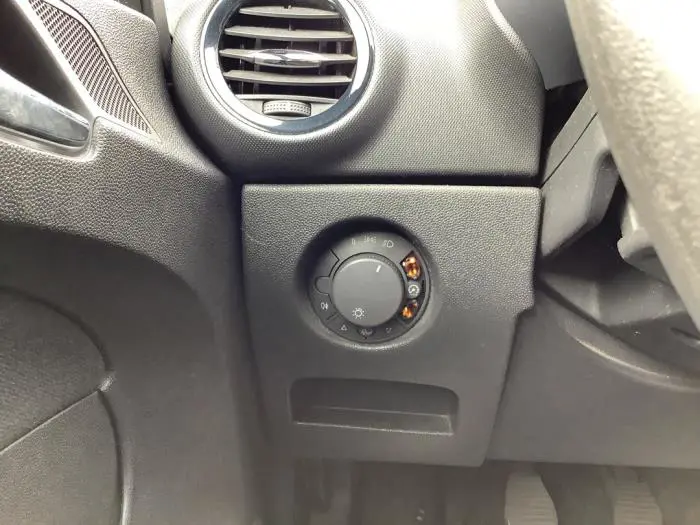 Light switch Opel Corsa