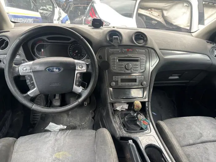 Instrument panel Ford Mondeo