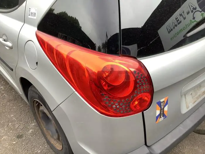 Taillight, left Peugeot 207