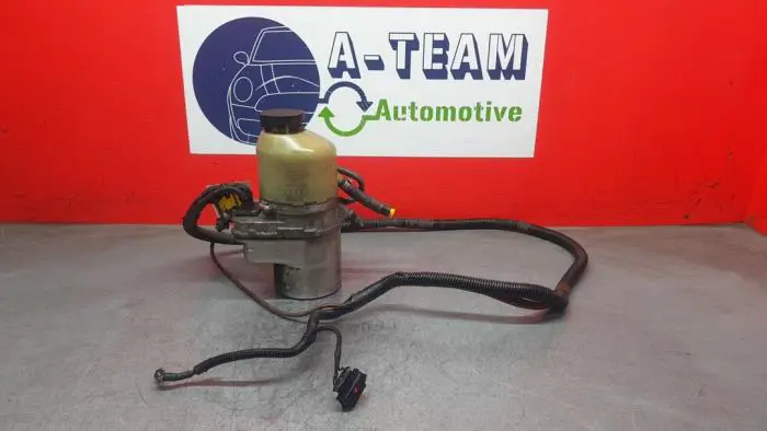 Power steering pump Opel Astra