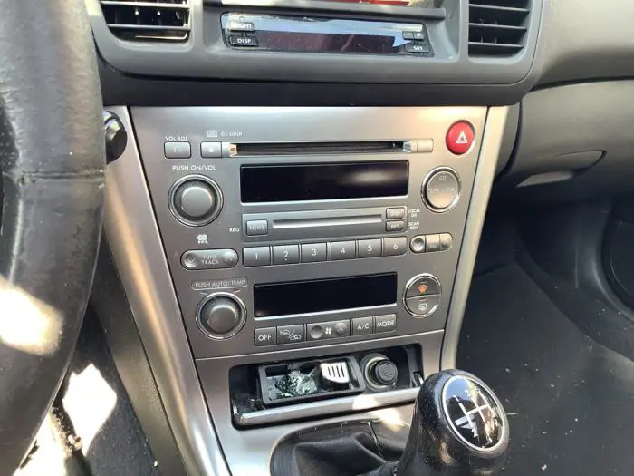 Radio CD player Subaru Outback