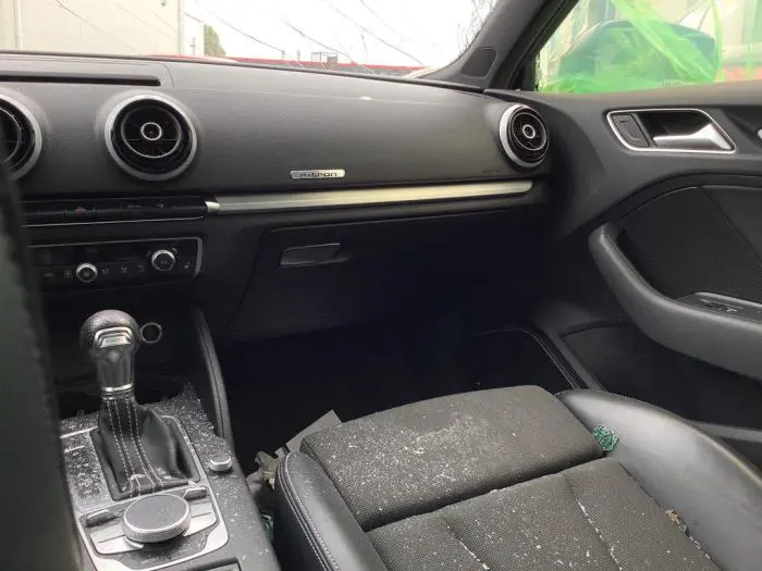 Glovebox Audi A3