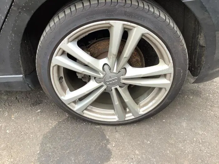 Wheel + tyre Audi A3