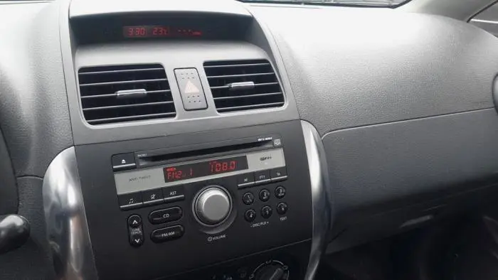 Radio CD player Suzuki SX-4