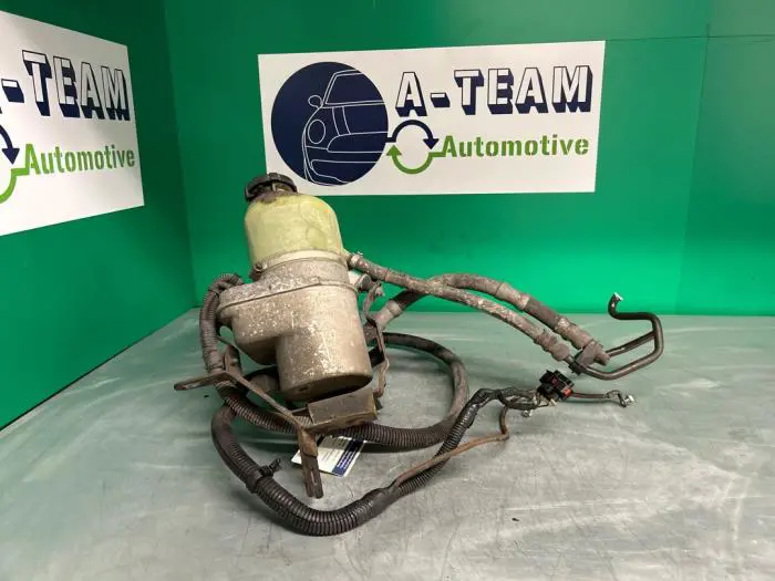 Power steering pump Opel Astra