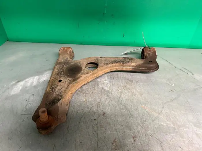 Front wishbone, left Opel Zafira B