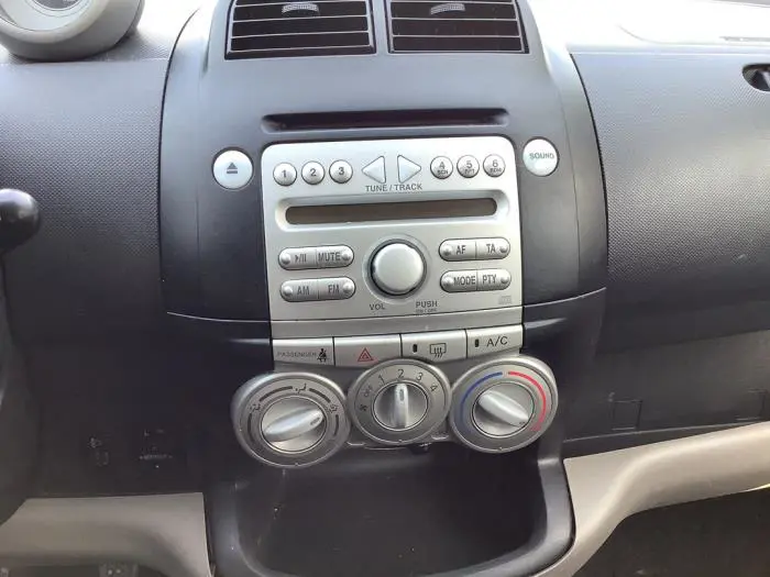 Heater control panel Daihatsu Sirion