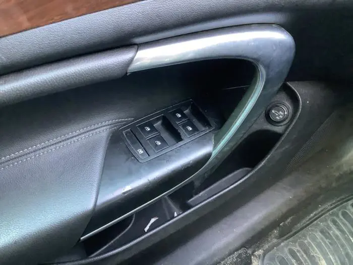 Electric window switch Opel Insignia