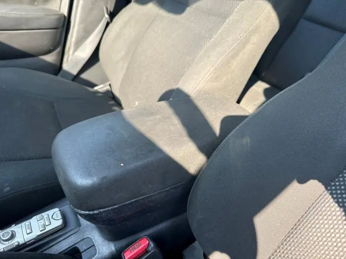 Armrest Toyota Avensis