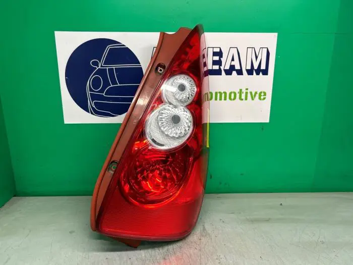 Taillight, right Mazda 5. 05-