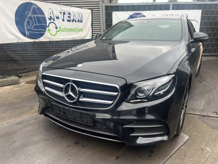 Remklauw (Tang) links-voor Mercedes E-Klasse