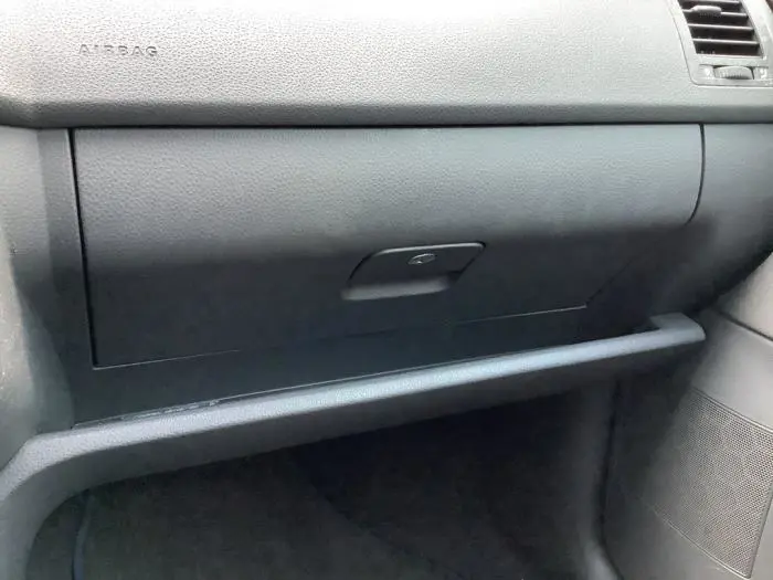 Glovebox Volkswagen Polo