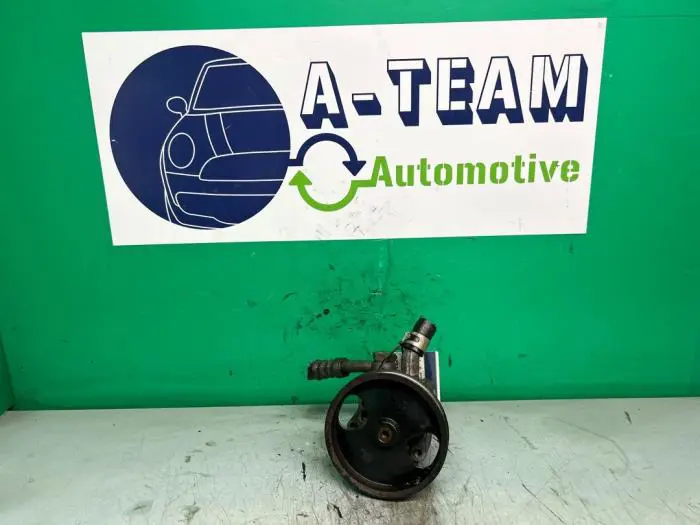 Power steering pump Nissan Almera Tino