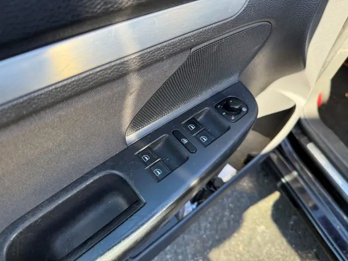 Electric window switch Volkswagen Golf