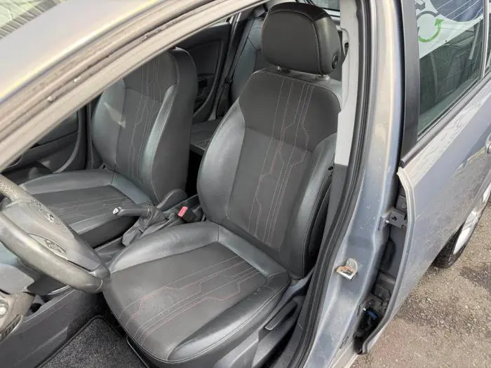 Seat, left Opel Corsa