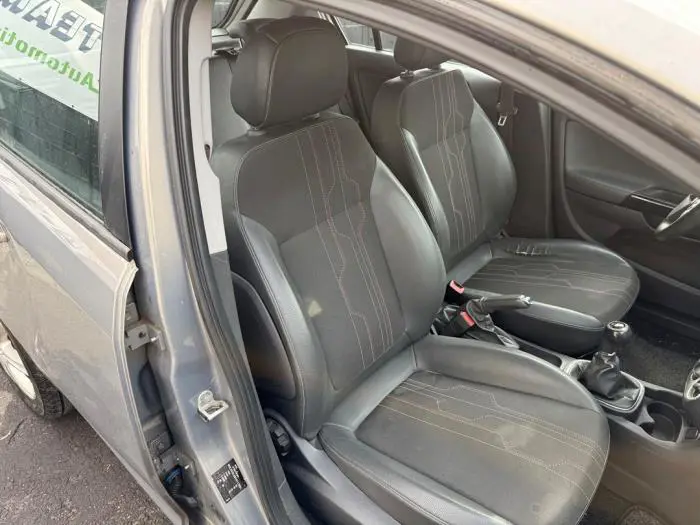 Seat, right Opel Corsa