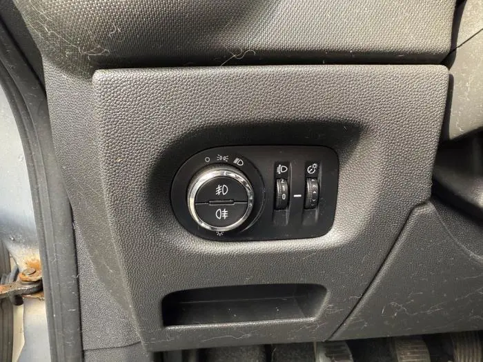 Light switch Opel Corsa