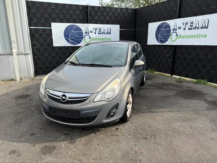 Petrol pump Opel Corsa