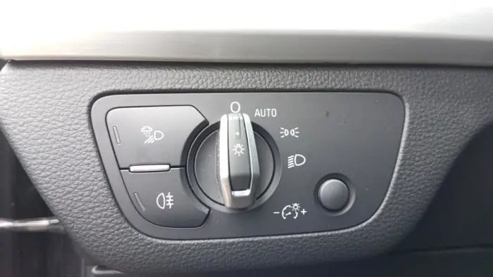 Light switch Audi Q5