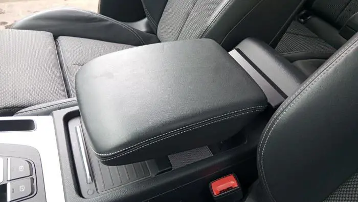 Armrest Audi Q5