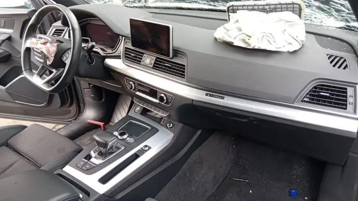 Middle console Audi Q5